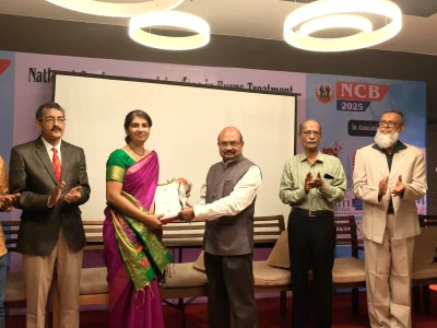 Dr Geetha Iyer 14 Dr Geetha Iyer receiving the Dr Vidya Ravi Memorial Award at the National Conference on Advances in Burns Treatment 2025, Trichy